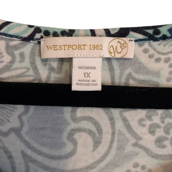 Westport Floral Cold Shoulder Swing Hem Top Size 1X - Picture 2 of 6